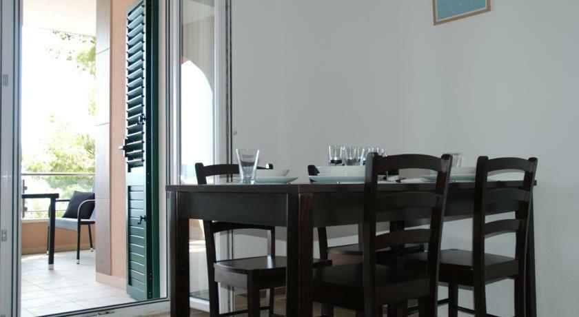 "Laurier" Rooms & Apartments Celina Bagian luar foto
