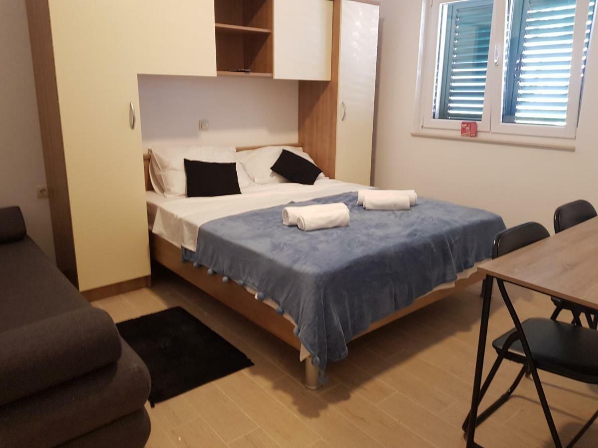 "Laurier" Rooms & Apartments Celina Bagian luar foto
