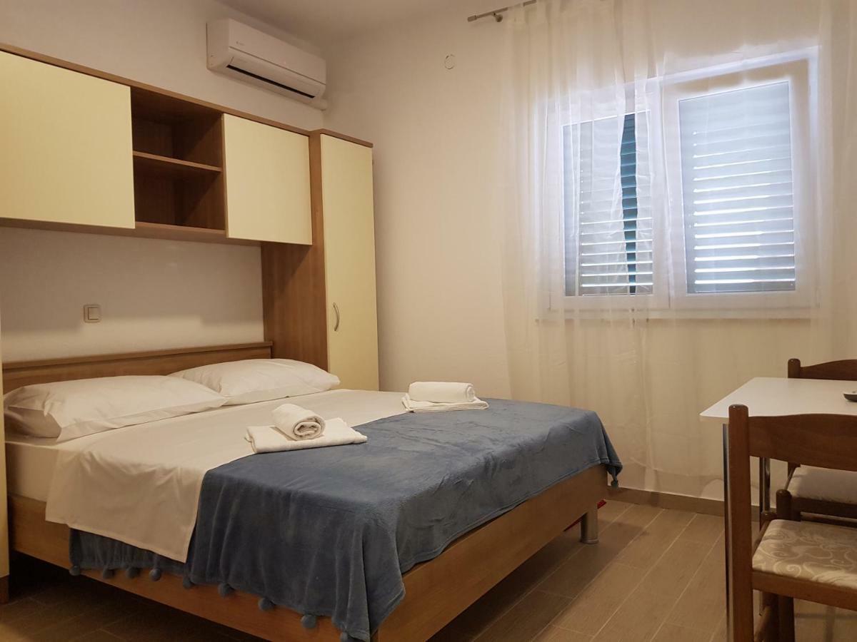 "Laurier" Rooms & Apartments Celina Bagian luar foto