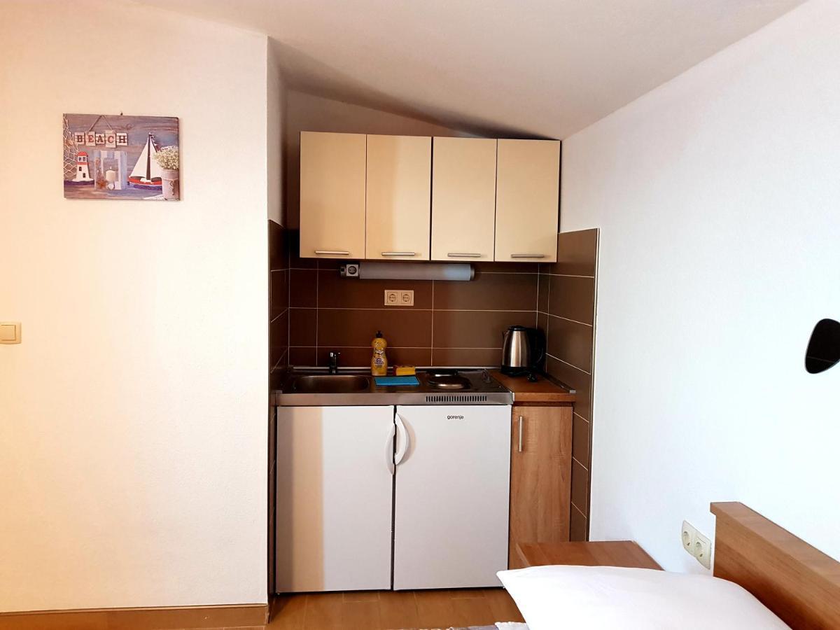 "Laurier" Rooms & Apartments Celina Bagian luar foto